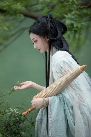 亚洲av精品一区二区